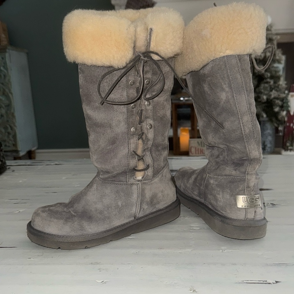 UGG Australia Grey UPSIDE 5163 TALL Lace up Sheepskin Boots Sz 6